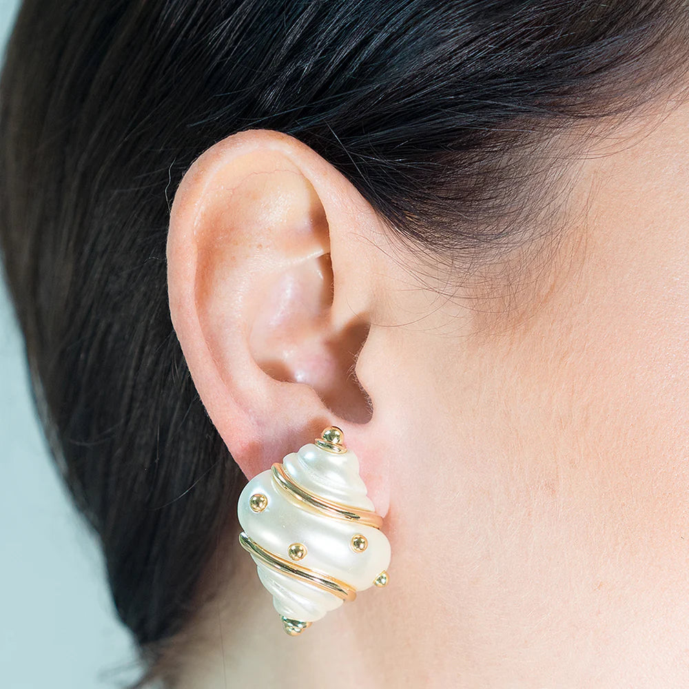 Jackie Onassis Pearl Shell Clip-on Earrings