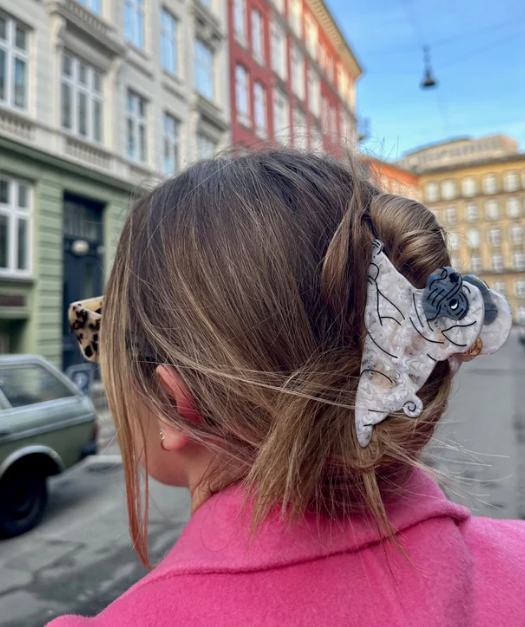 Pug Claw Hair Clip