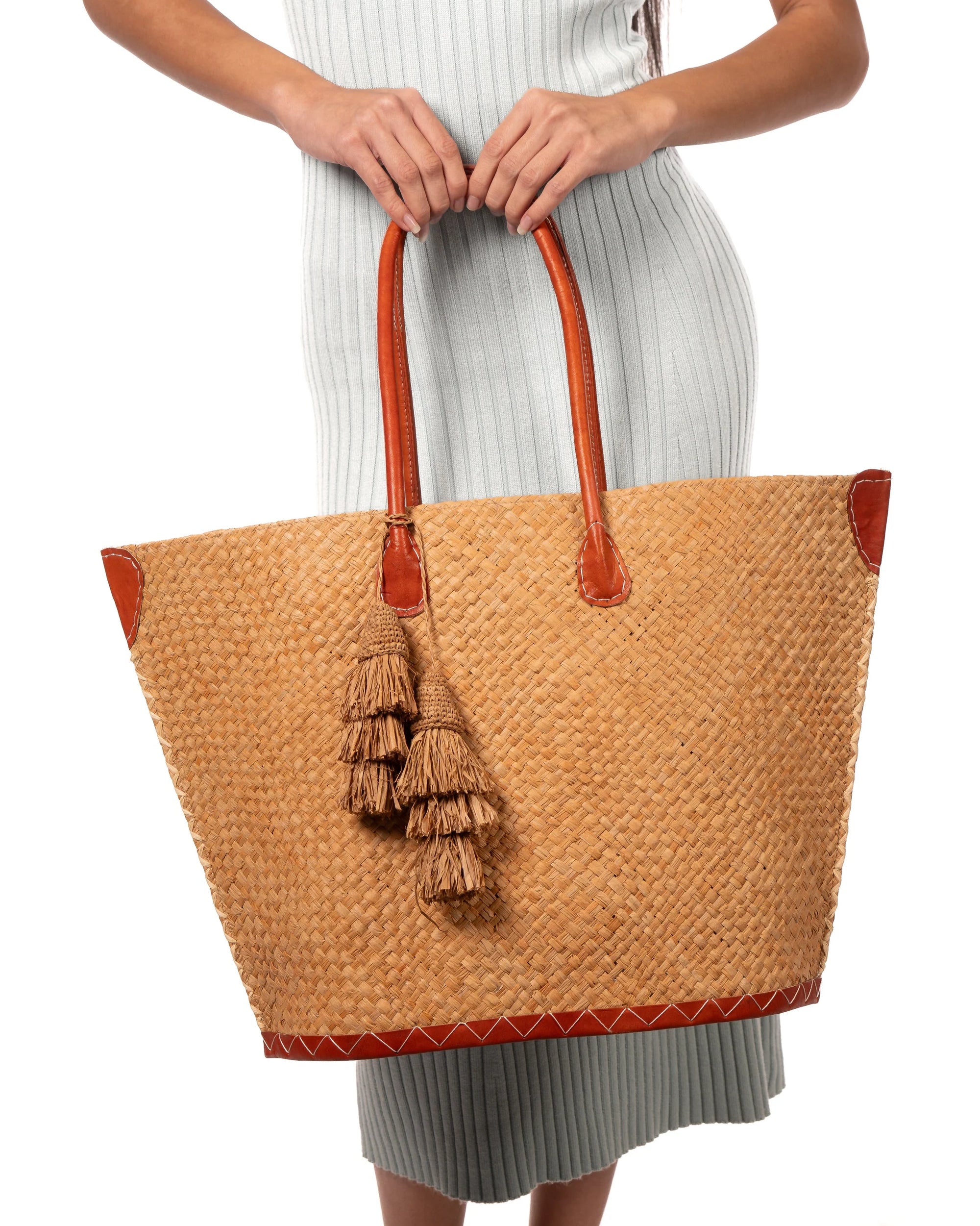 Santa Ynez Small Woven Straw Tote Bag with Tassel Charm Embellishment