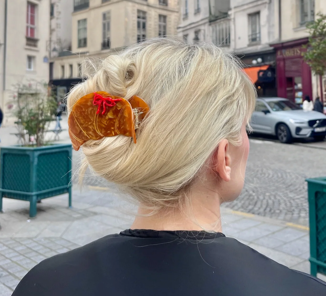 Bow Croissant Lay Down Claw Clip